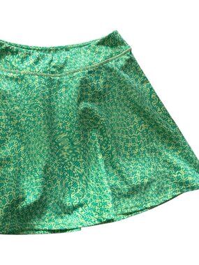 ZELLA Athletic Skirt, Green / Geometric Pattern.  Stretchy.  Size Women's M